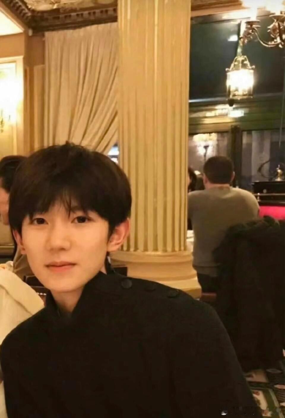 新年第一个红包是王源给的 王源也太宠粉了，不仅送上马年大吉的祝福，还发红包当新年