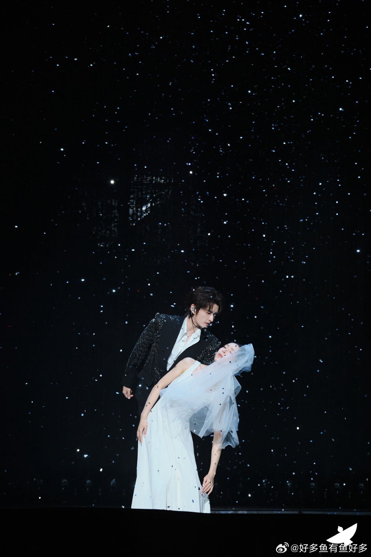 张远回应第一次来苏州开演唱会张远回应首次来苏州开唱，简单的四个感叹号满是真诚，认