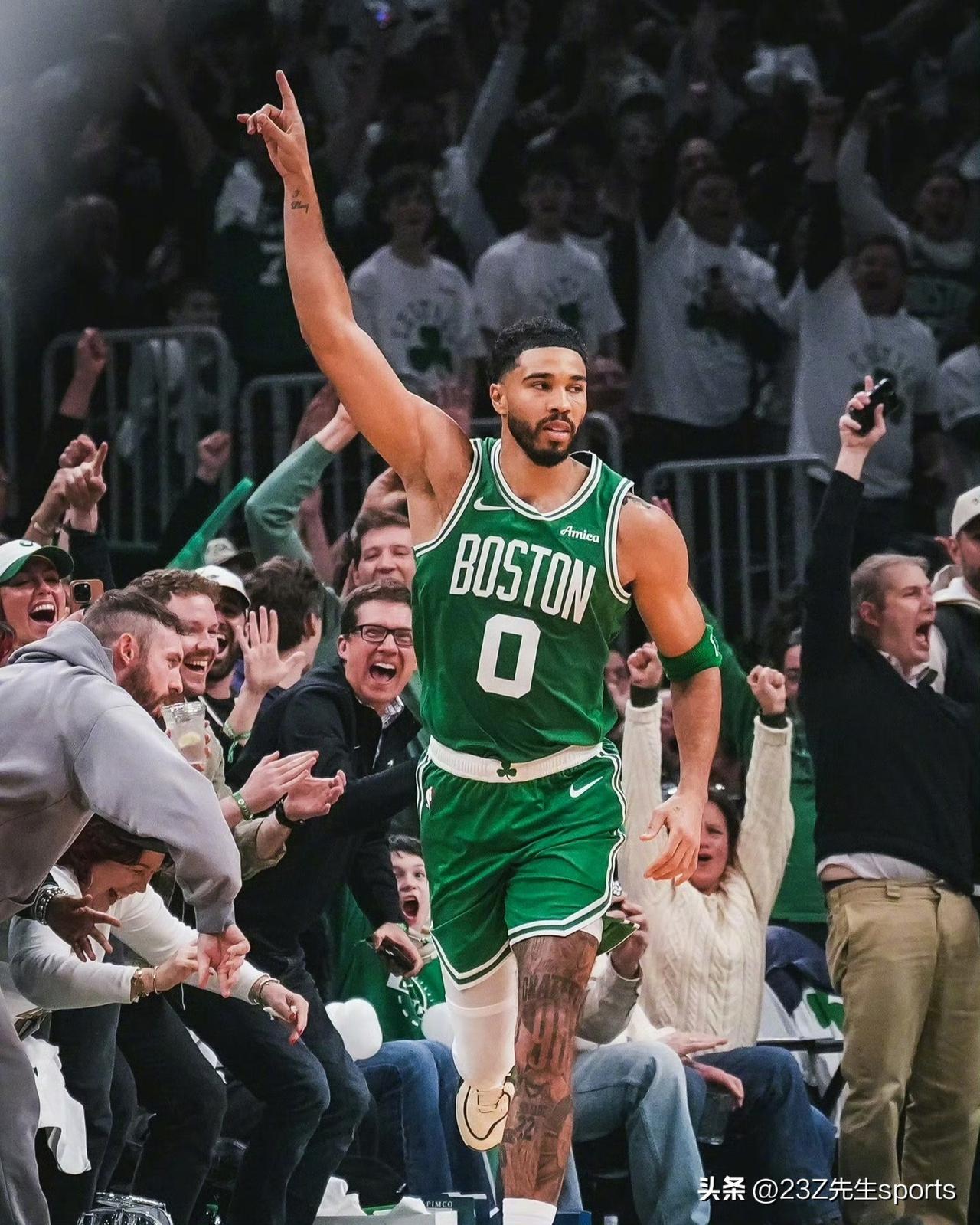 凯尔特人主场120-100战胜独行侠！☘️塔图姆赛季首秀出战27分钟，16中6拿