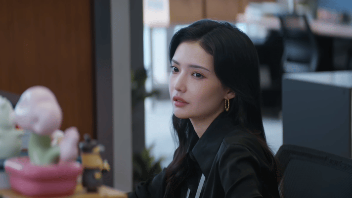 加奈那穿搭一股大生意人味儿 被加奈那的“大生意人穿搭”圈粉了！从套装到配饰都写着