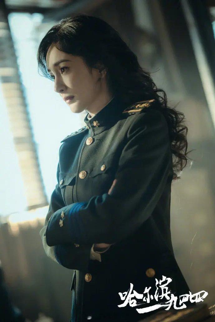 是指关雪有自残倾向、自虐倾向？     别说，关雪真的有。     开局就体现了