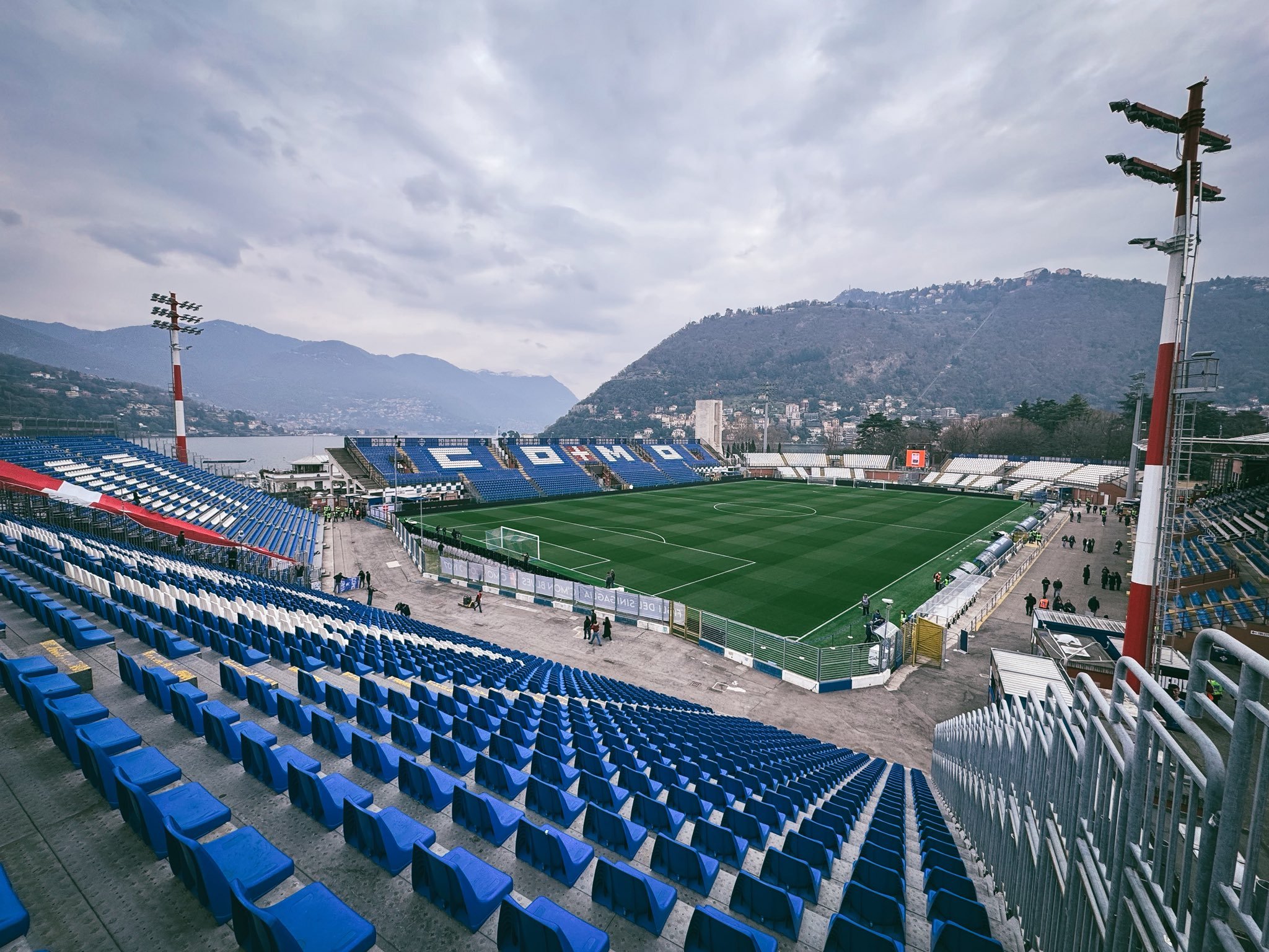 科莫不能算黑马，应该算是正经的体系型强队……科莫最近意甲4连胜，而且对手含金量极