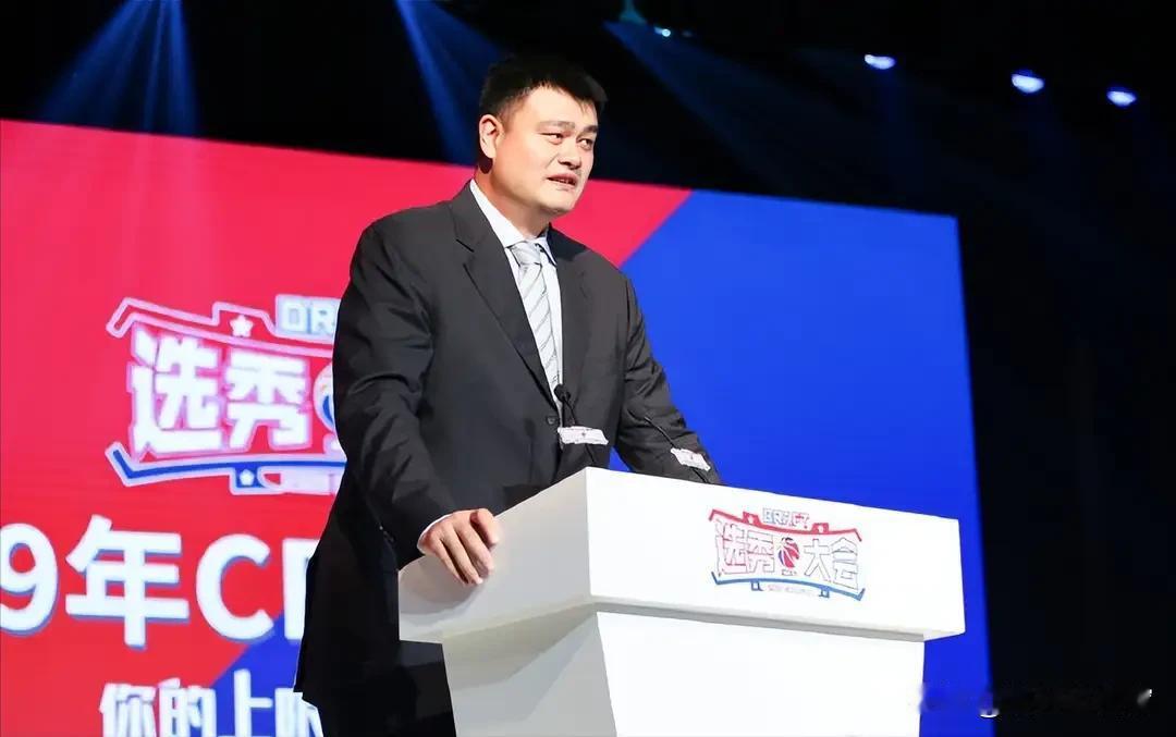 哎呀呀，这可真是乱成一锅粥啦，CBA彻底乱得一塌糊涂喽。
新赛季CBA已然开赛，