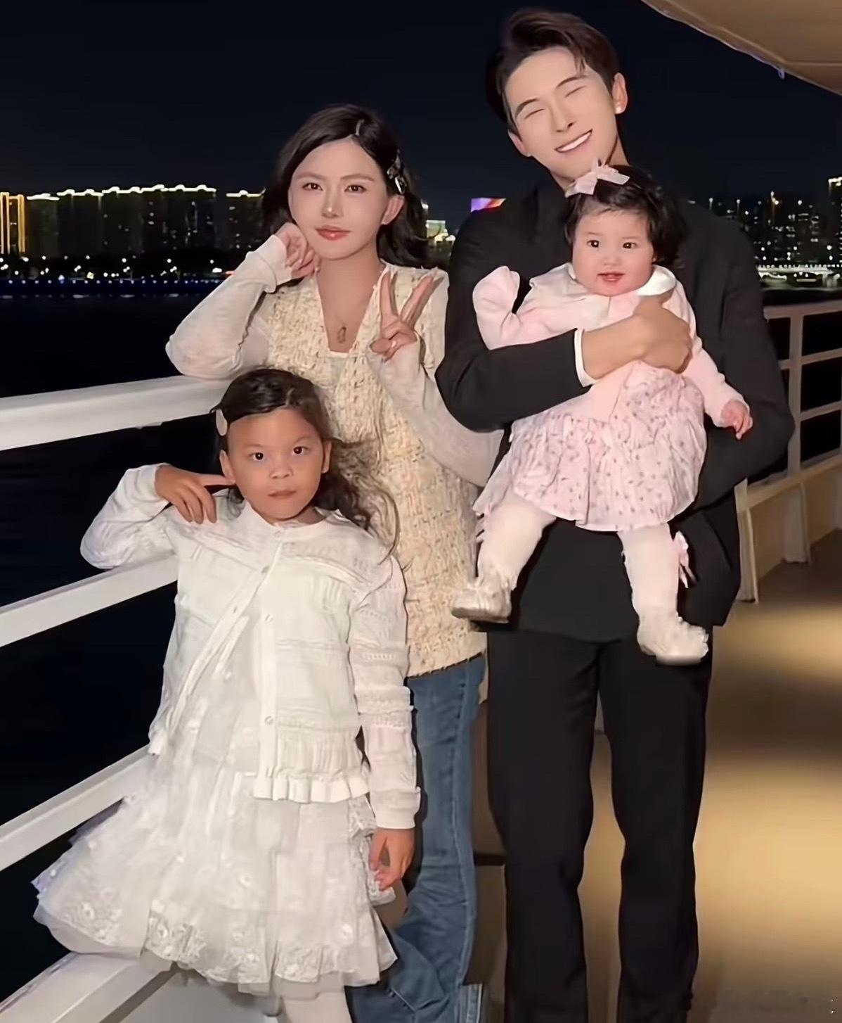 韩安冉曝宋浩然被人包养他俩不是分的挺和平吗？这咋刚分开没多久就开始互撕了？在一起