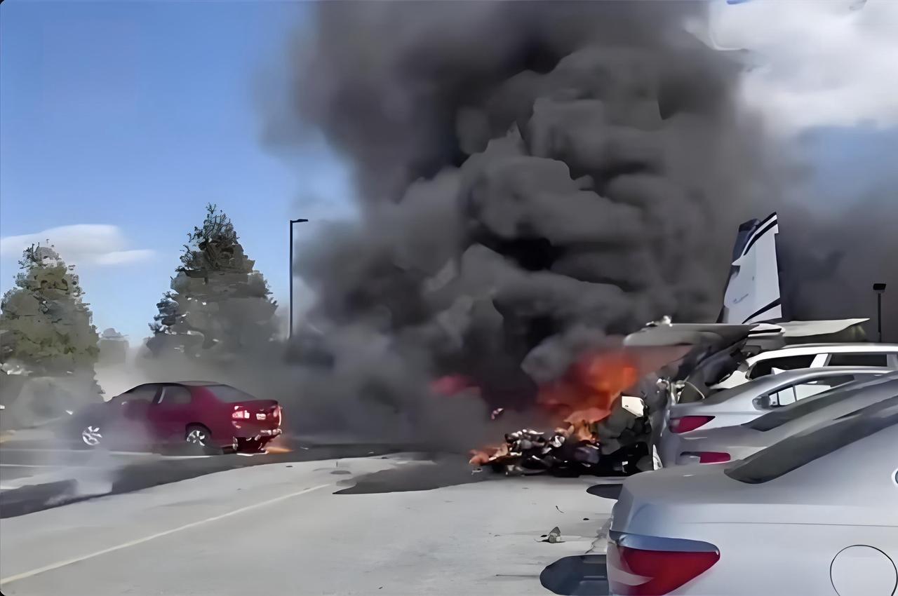 美货机坠毁已致至少3死11伤

当地时间11月4日17时15分，美国联合包裹运送