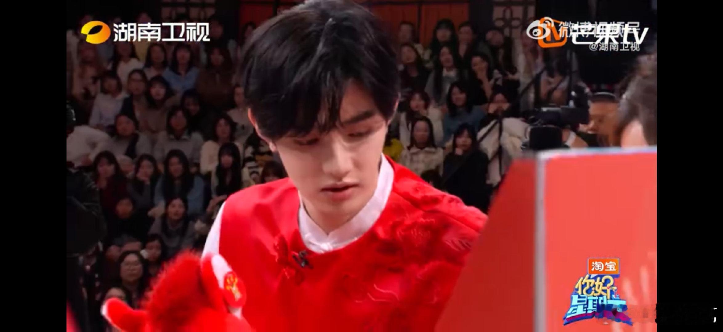 陈昊宇救也救不回来的手气你好星期六陈昊宇拍胸脯保证能行，下一秒抽到空红包，瞳孔地