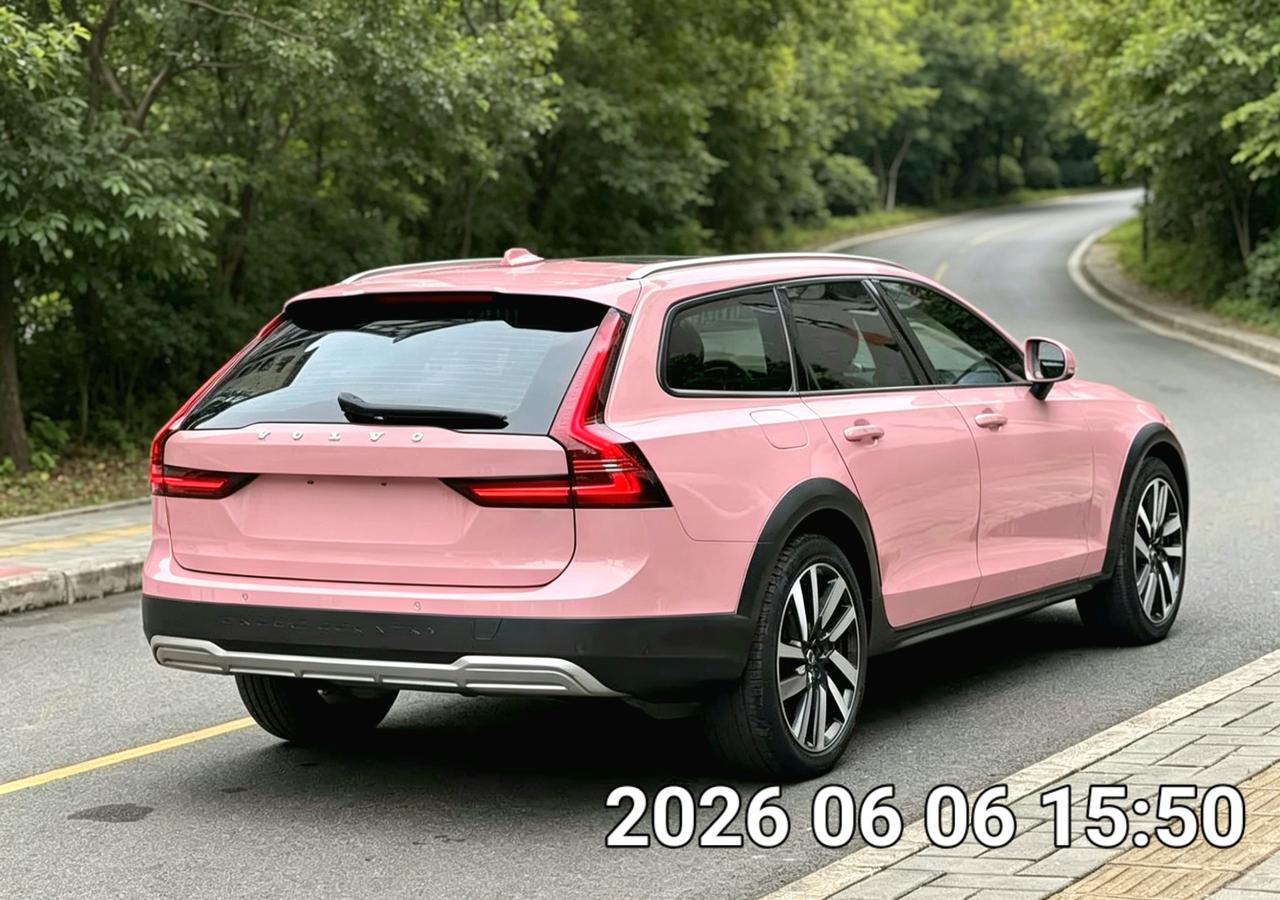 当这台s90cross country，不对，是v90改色的时候，我觉得其实它跟