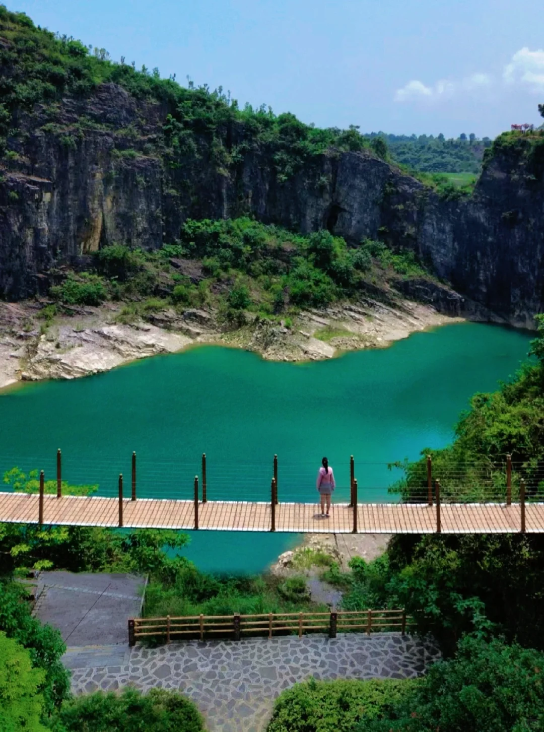 不在国外！在重庆！蓝色玻璃海美爆了！
