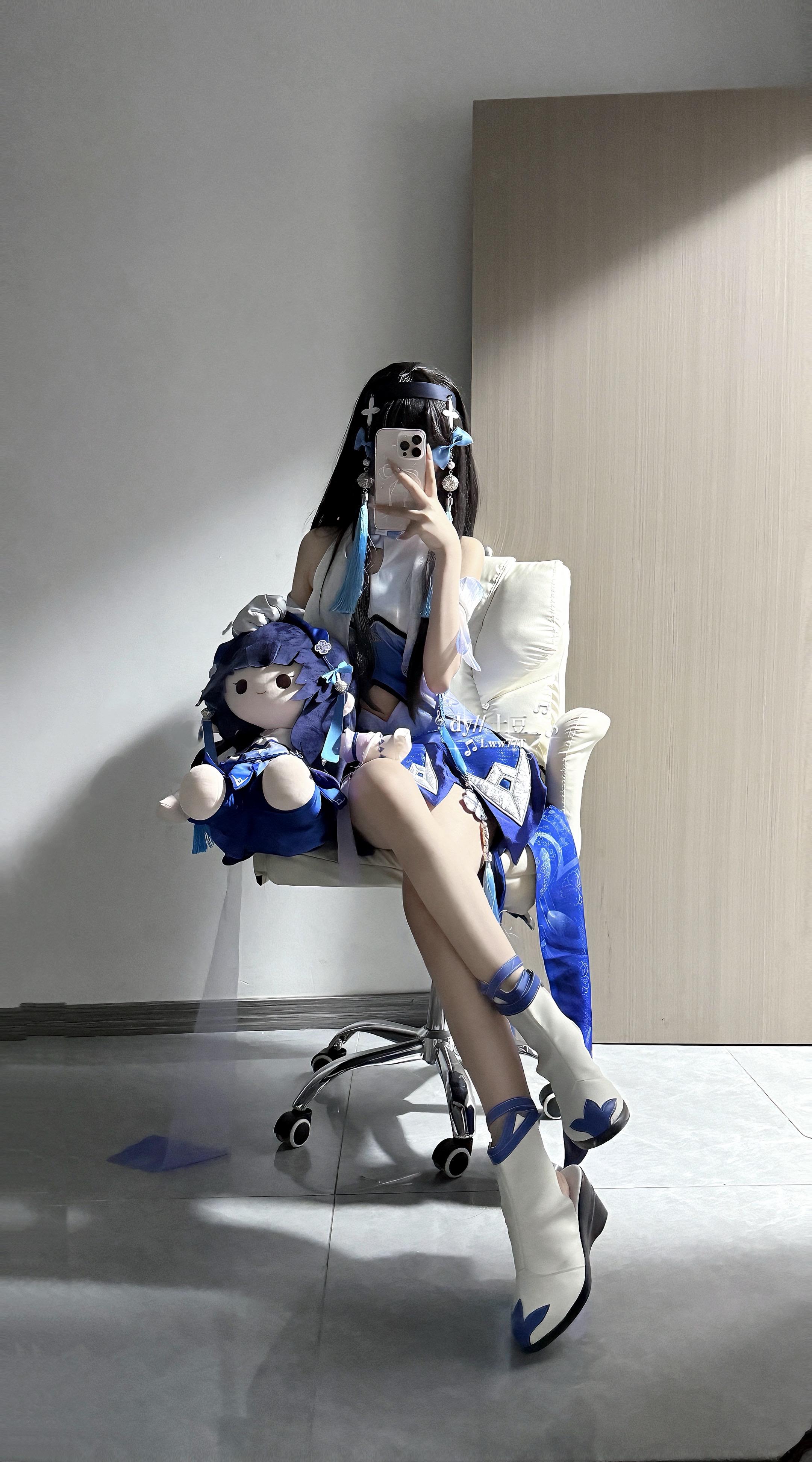 你宝宝好多，我被挤来挤去的好委屈(υ . . υ) ❅·