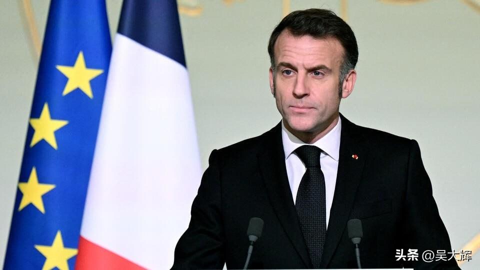 马克龙支持恢复“友谊”石油管道的运营

马克龙在与泽连斯基会晤后的新闻发布会上说