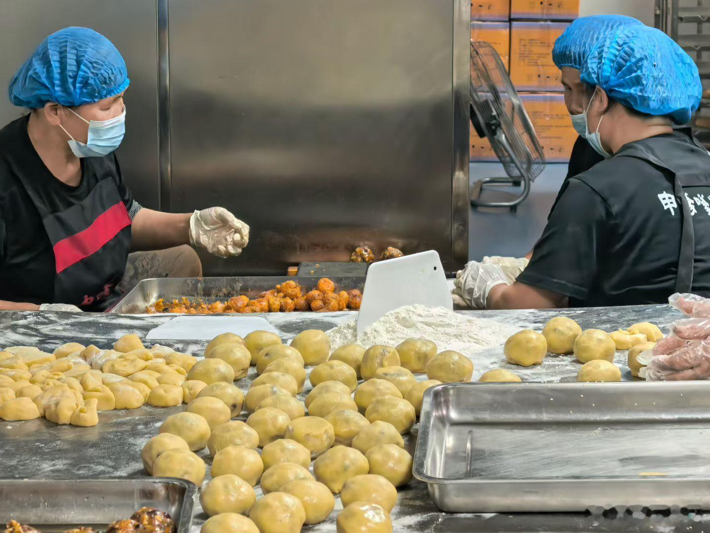 中秋来怀化会同品柴火手工月饼【品非遗柴火月饼，游粟裕故里】在稻田月色里，赴一场会