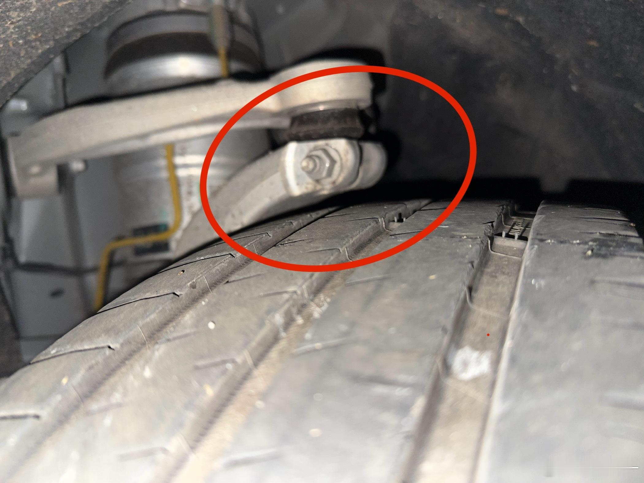 8系9系平台的方盒子车型，不适合越野，请参考图片 