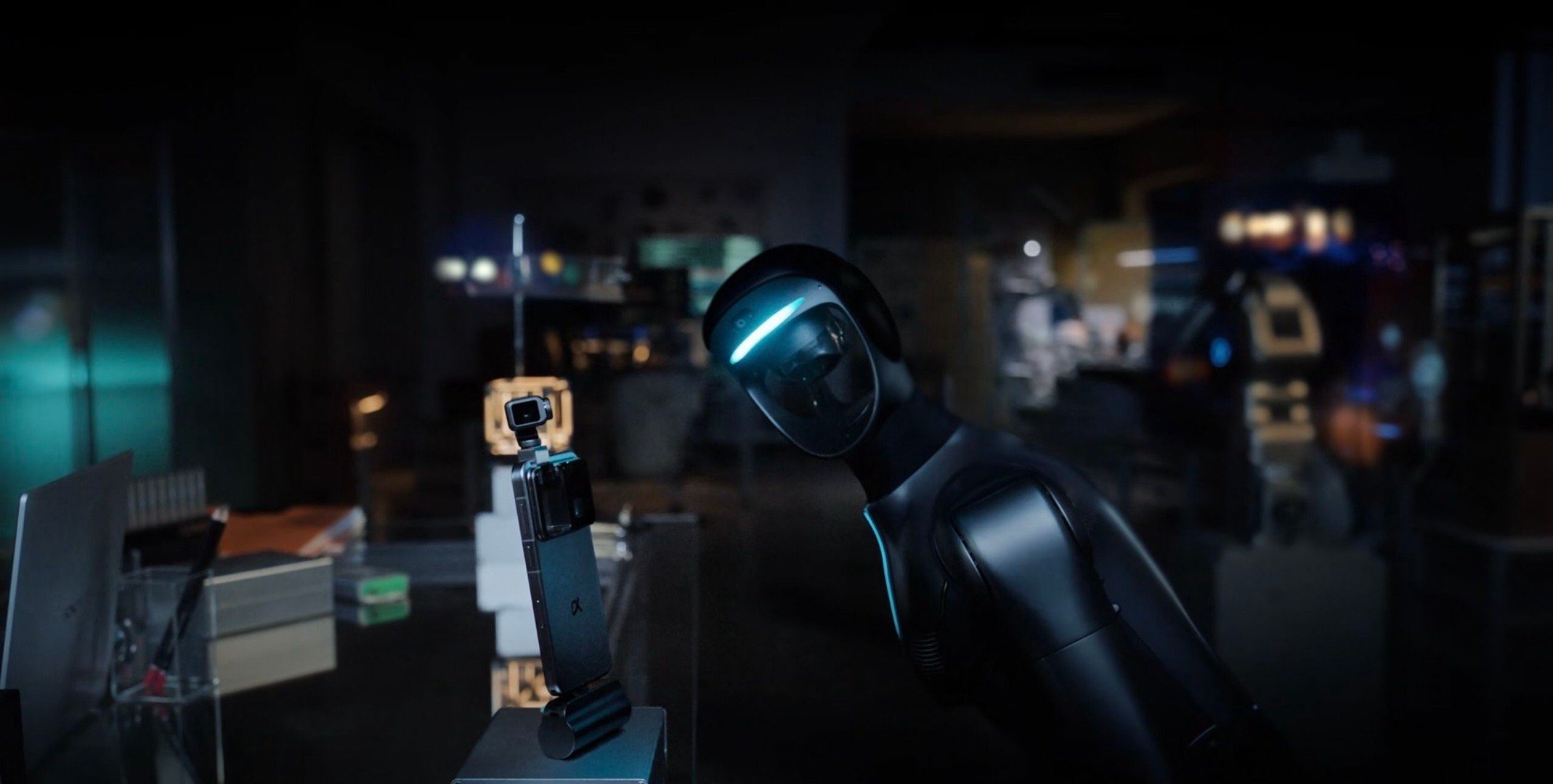 荣耀即将推出首款人形机器人，还有官宣MWC 2026全球发布会3月1日正式启幕。