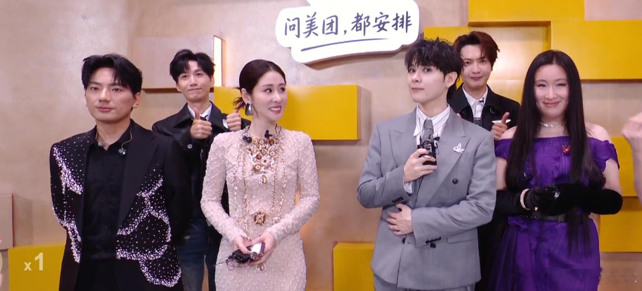 锤娜丽莎是会唱歌的，但是她放在第四个出场很可惜，音色和前三组女歌手比辨识度有差距