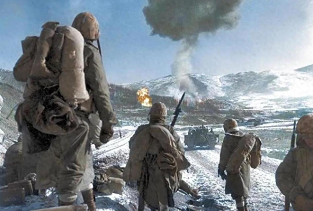 1951年一份苏联档案 让人看完彻底傻眼。
苏军少将科切尔金竟然指名道姓批评志愿