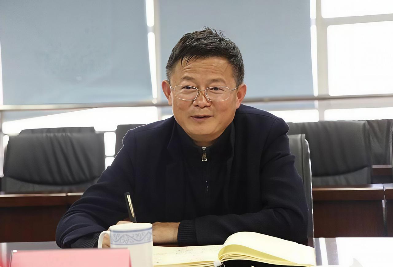 不知道大家有没有感觉瓶装液化石油气用得让人肉疼，去年我买一罐是125元，今年上半