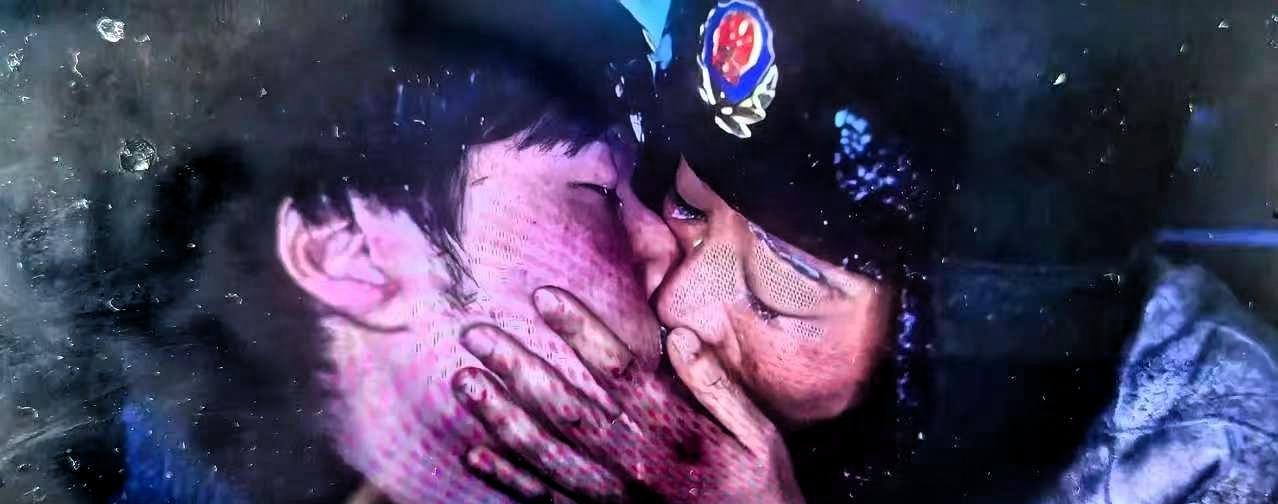 电视剧《生命树》中，杨紫贡献了迄今为止银屏上她最让人动容，让人泪流的吻！
 
剧