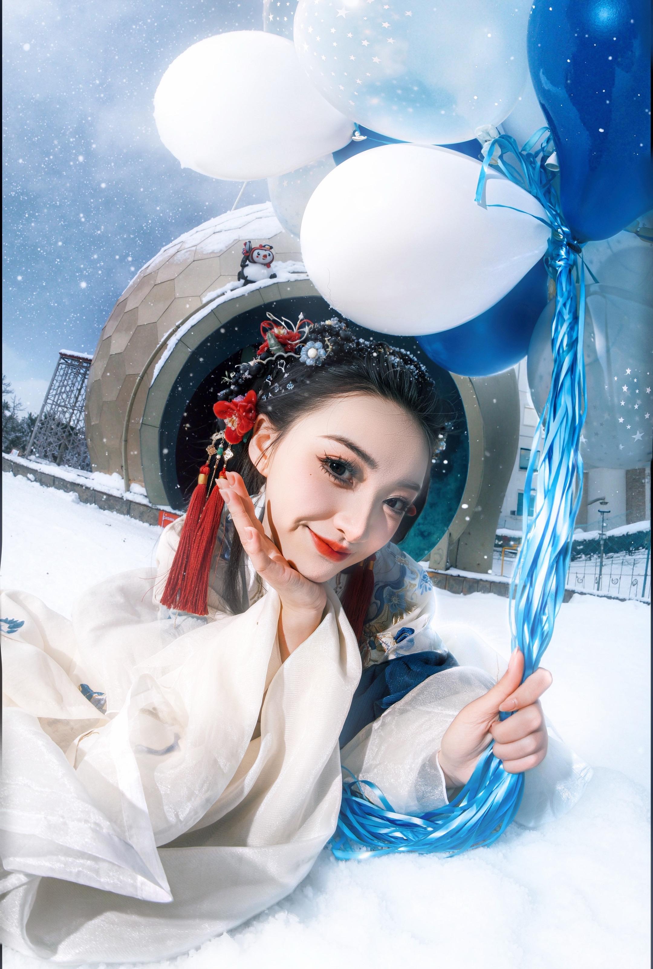 😀“你爱我，我爱你，蜜雪冰城甜蜜蜜”📷：富士xs20 镜头：七工匠...