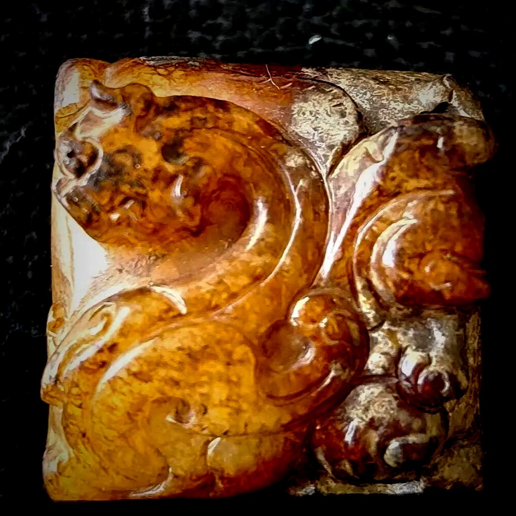 古印之韵 不要小瞧这些方寸之间的小汉印，它的珍贵程度可去看看香港的拍卖记录…… 