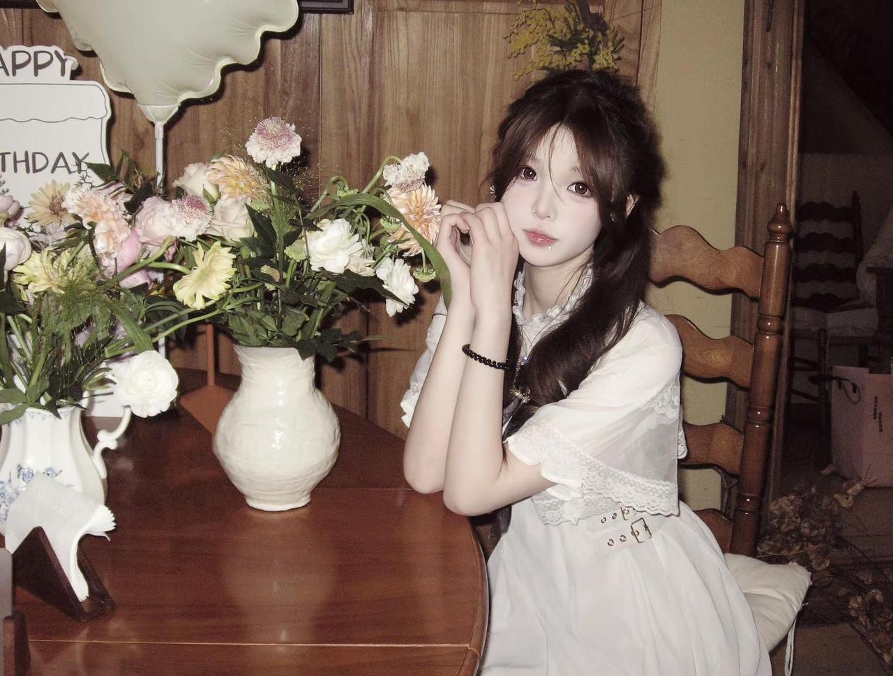 某年某月某个星期几..不知道为什么感觉rojita穿在我身上好难看rojita 