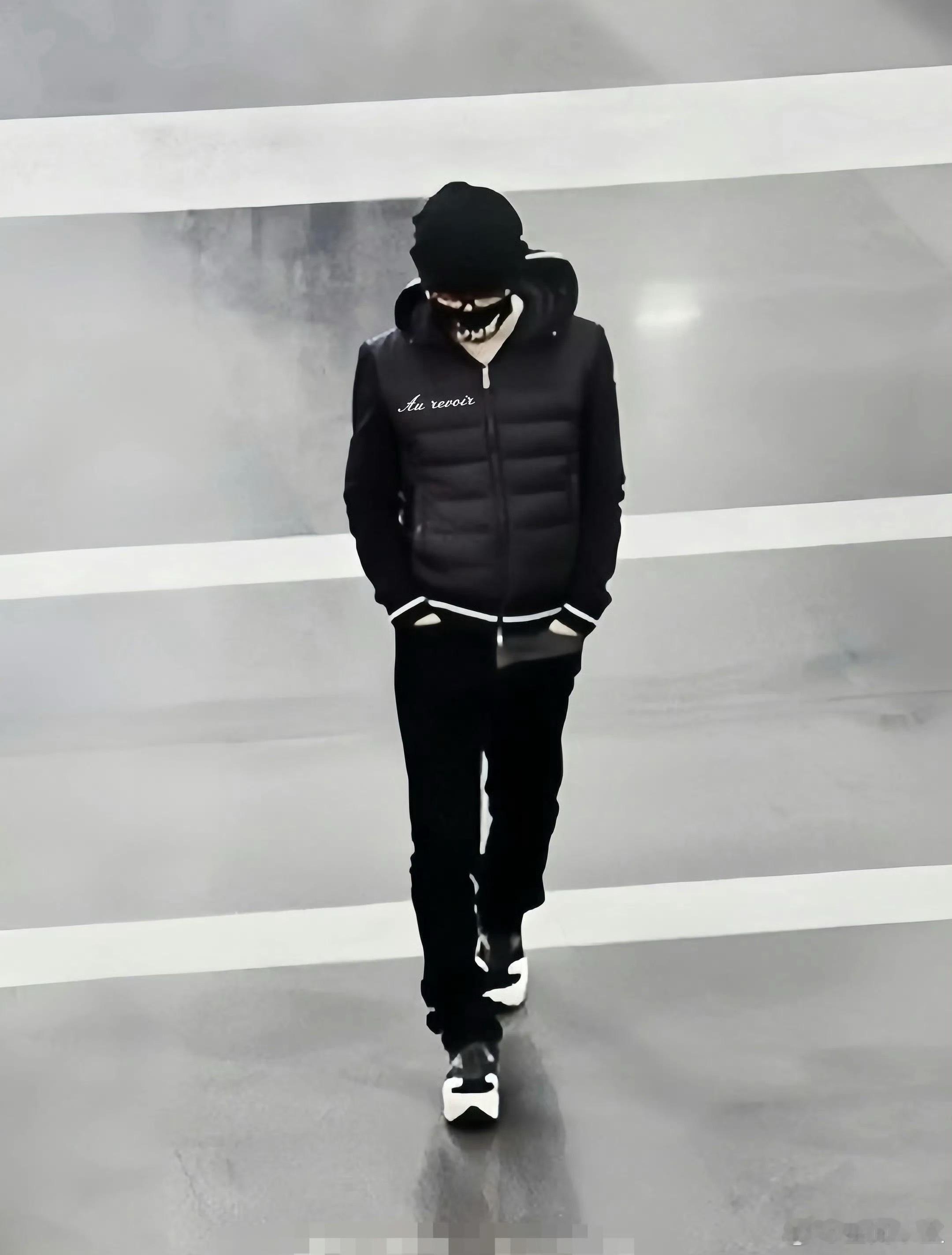 站姐把王宝强拍成王一博了 