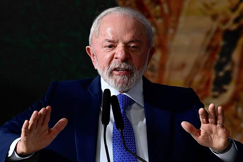 巴西总统卢拉今天呼吁联合国安理会出面阻止特朗普。

“世界上没有任何国家的总统，