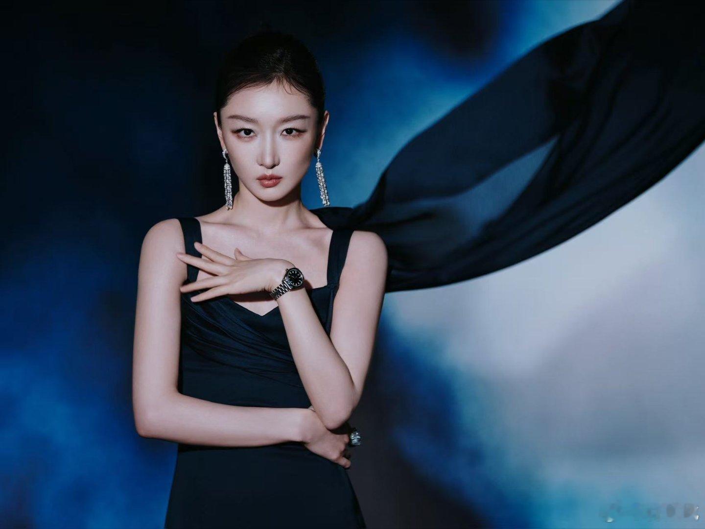 金鸡奖星辰大海的温暖瞬间！周冬雨推荐张雅钦，时隔4年的售后藏着满满的认可，妹妹用