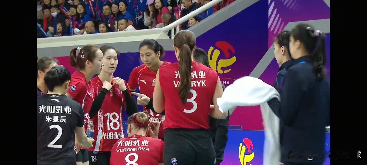 设想着！如果把上海光明优倍放在意甲和土超，大概能排第几？
平常比较关注意甲、土超