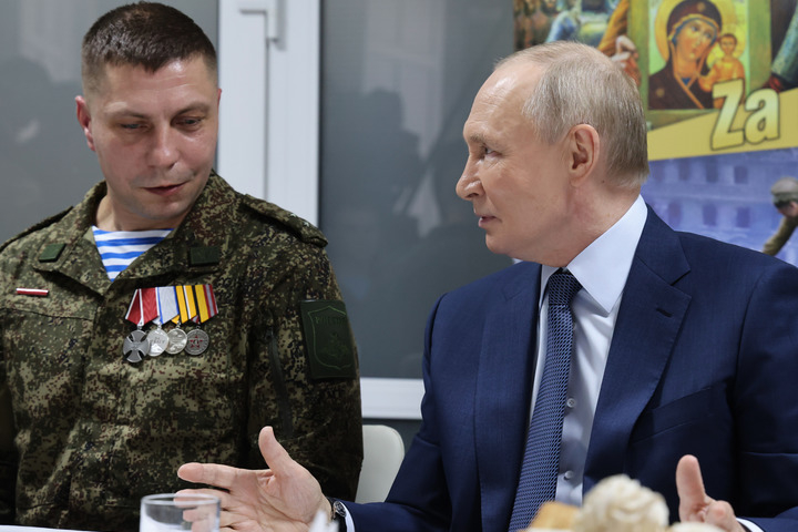 【前情报人员：美国难以拦截“海燕”导弹】#俄媒曝美国难以拦截海燕导弹# 据俄罗斯