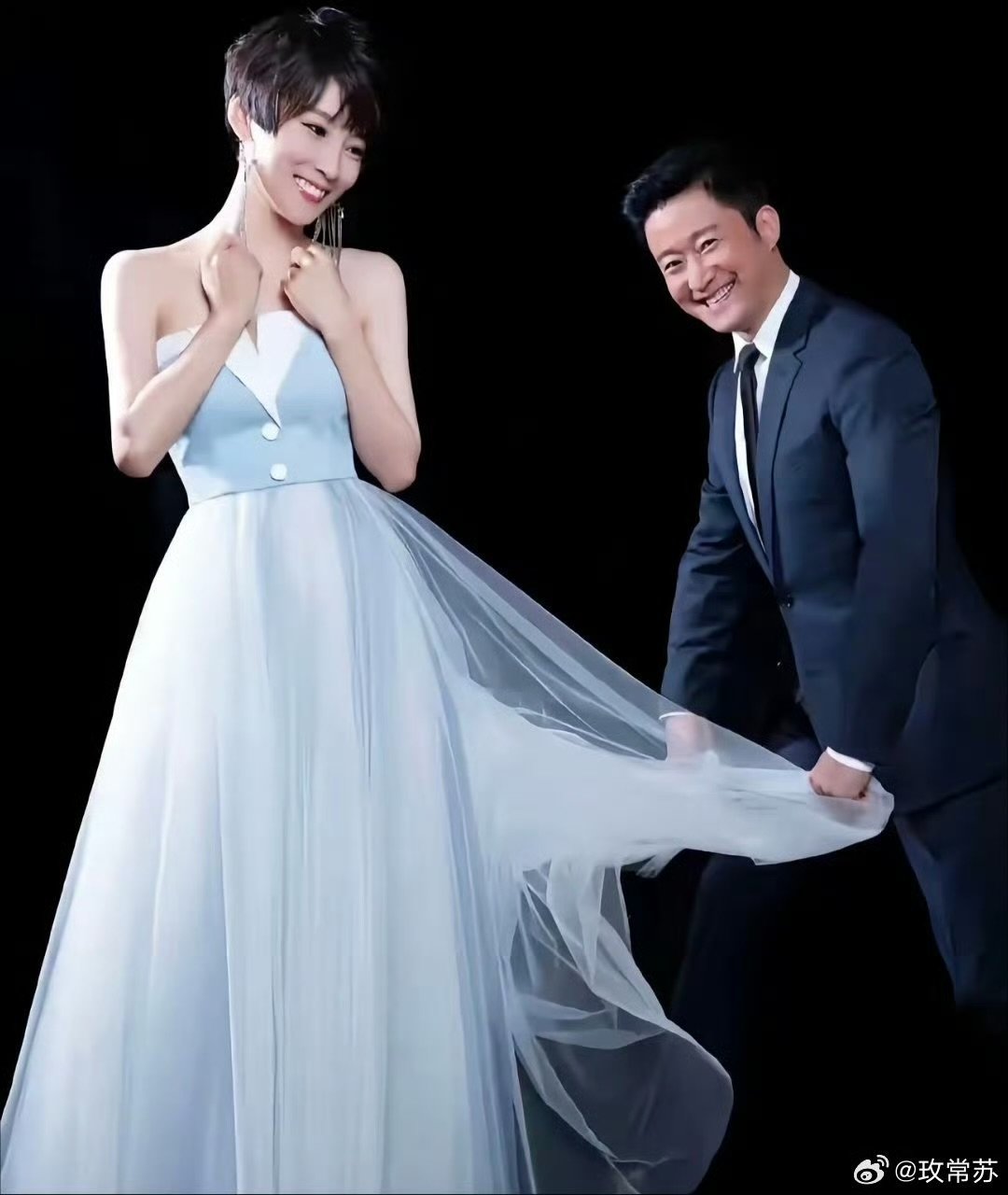 谢楠乘风舞台超亮眼，吴京虽没送考，默默应援超甜吴京怎么不送考谢楠乘风2026