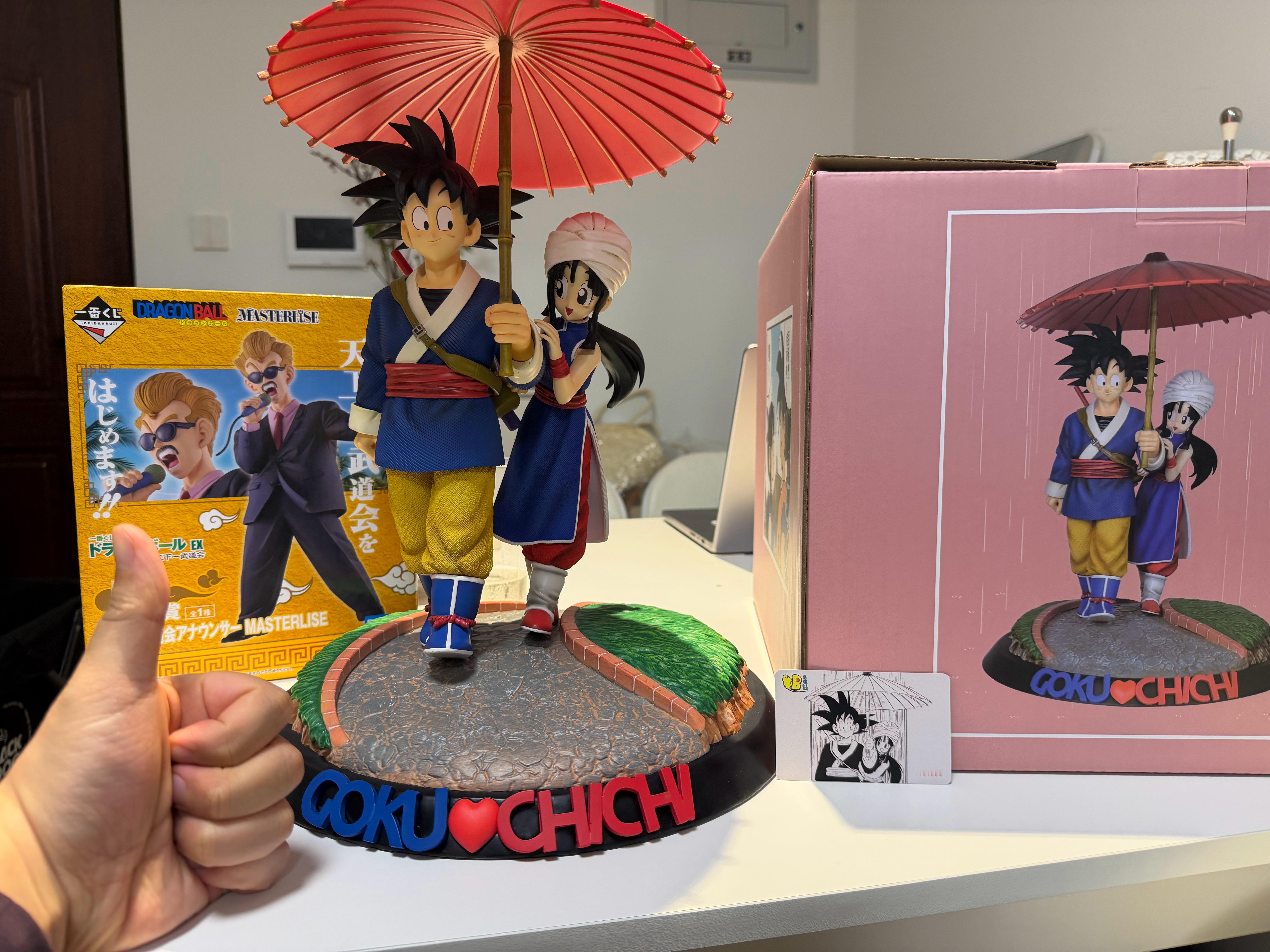 朋友送的婚礼礼物好大好大Goku & ChiChi