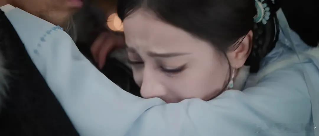 看过的来说一下，白日提灯是真的报看，还是为了黑而黑？ 