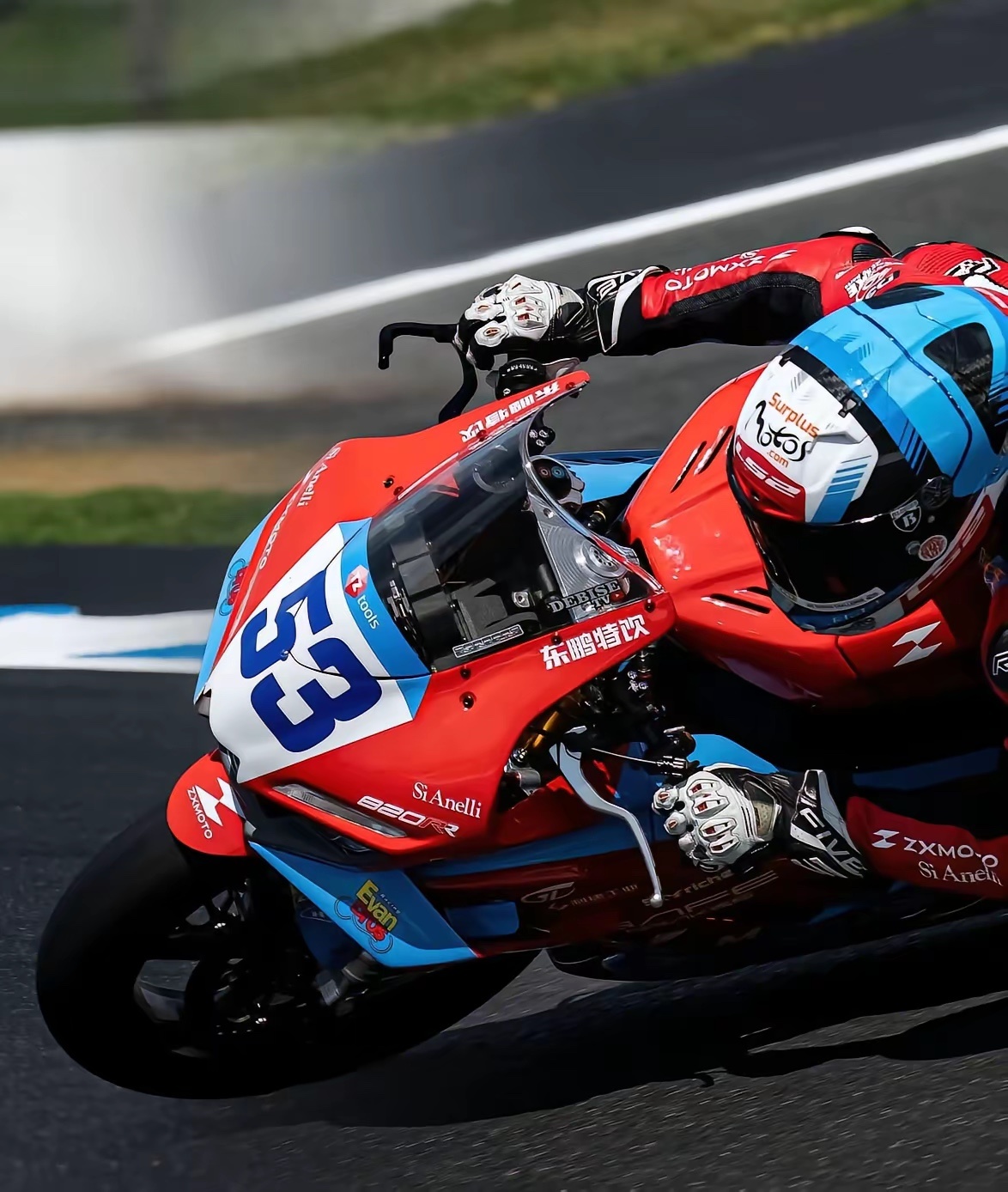 恭喜张雪机车再创佳绩！WSBK葡萄牙站激情收官，骑手德比斯驾驶820RR热血出征