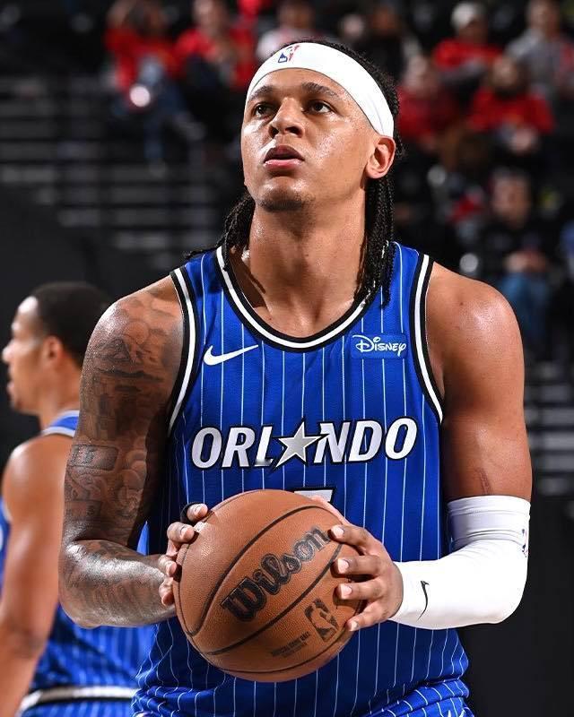 班凯罗全明星后场均26.1+9.1+5.861.5%的真实命中率魔术8胜3负 一