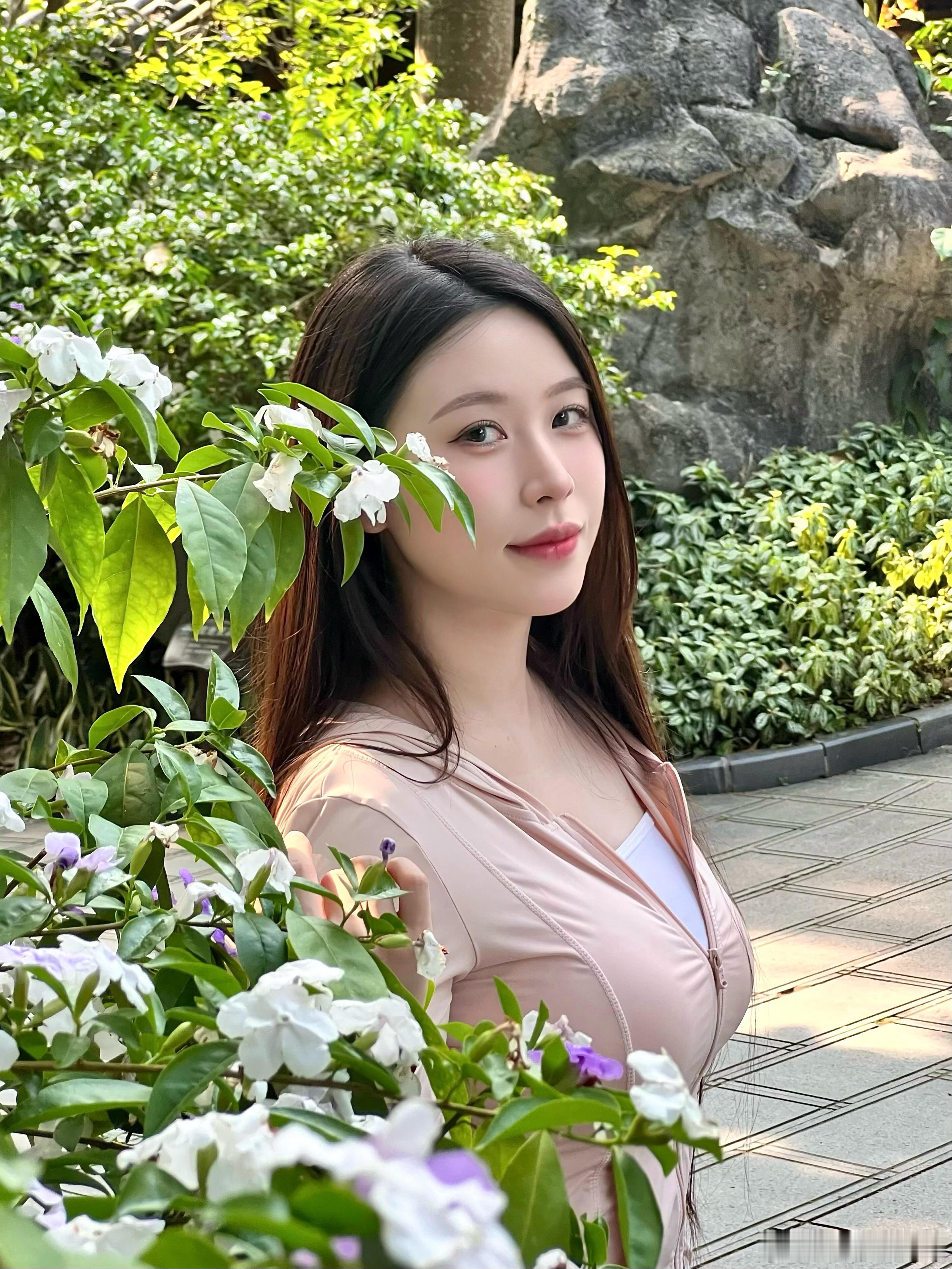 一抹春妆赴春光 