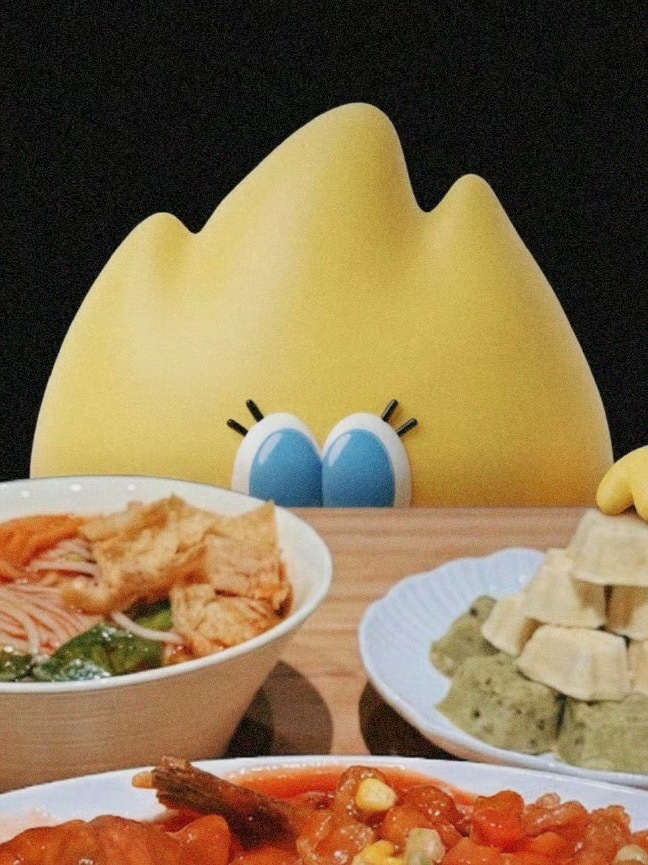 T-HooHoo得站在桌子上吃 