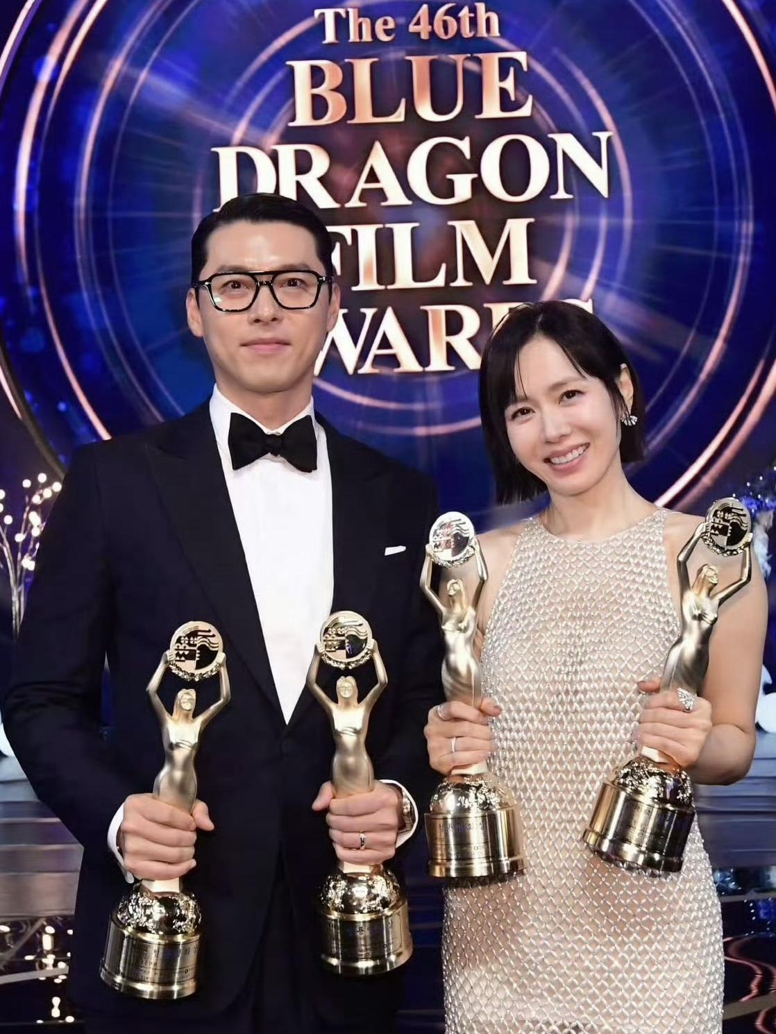 韩娱最强夫妻档出现！玄彬孙艺珍同封青龙影帝影后！

谁能想到第46届青龙电影节直