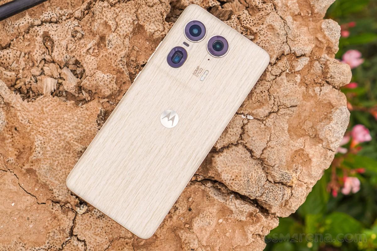 【moto Edge 50 Ultra发布】今天，摩托罗拉正式发布了moto E