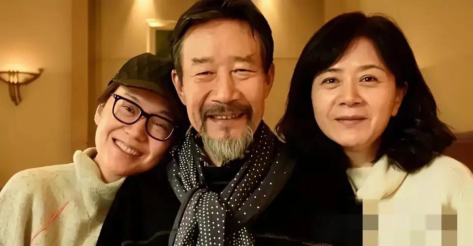 李雪健老师的老伴原来是她，大家还记得他们演的电影和电视剧吗？