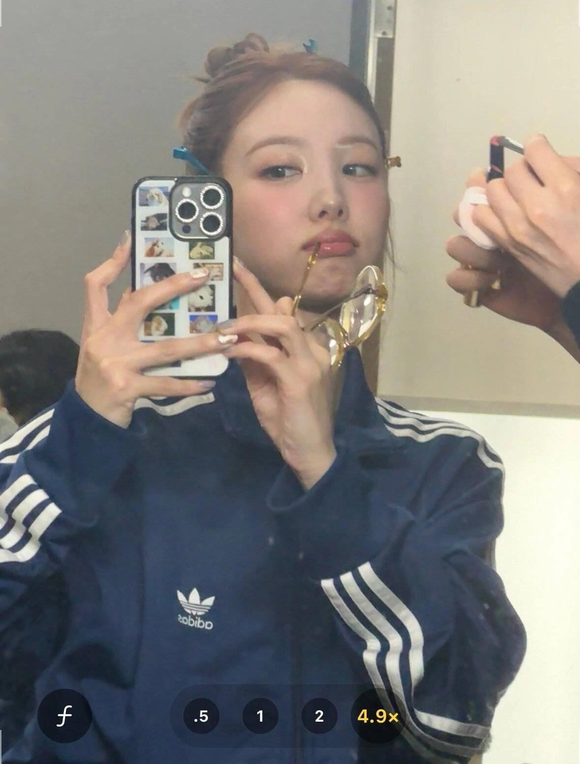 林娜琏   捕捉一只自拍兔🐰📷 ​​​