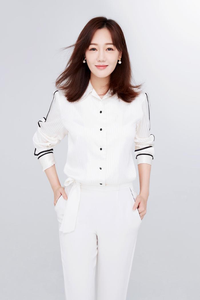 薛佳凝回应出家传闻薛佳凝回应出家传闻破多年谣言！不是情伤避世，只是换种方式生活，