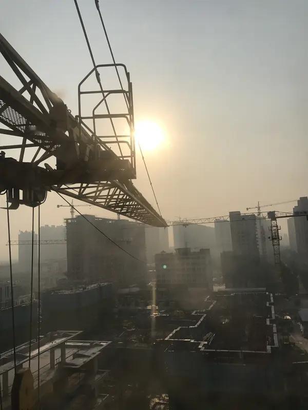 “不追桃花，心自有山海”，在当下这个快节奏的时代，这句话实在应景。人们常常被焦虑