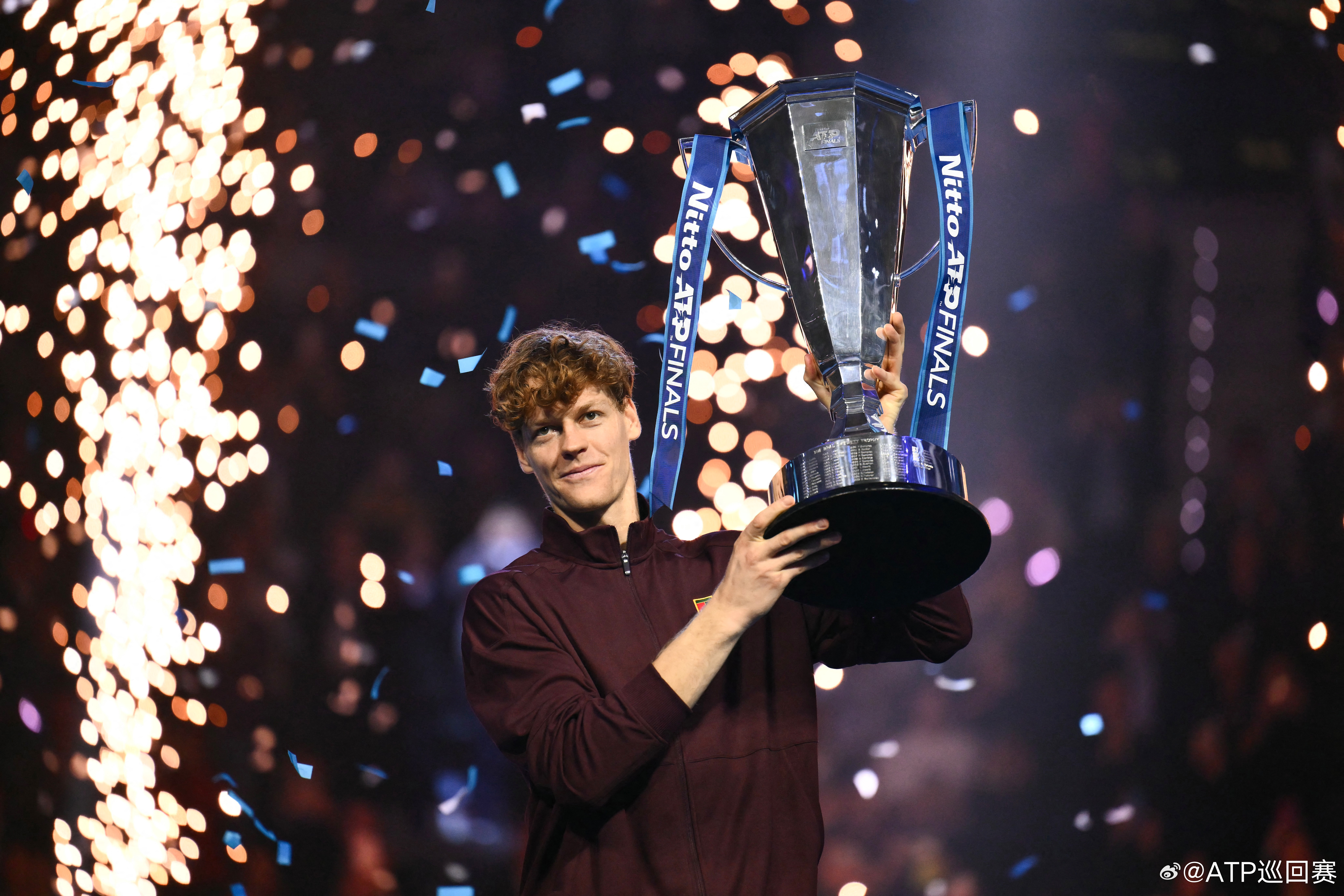 🎉 卫冕成功！辛纳击败阿尔卡拉斯，再夺ATP总决赛冠军！ 🏆在ATP年终总决