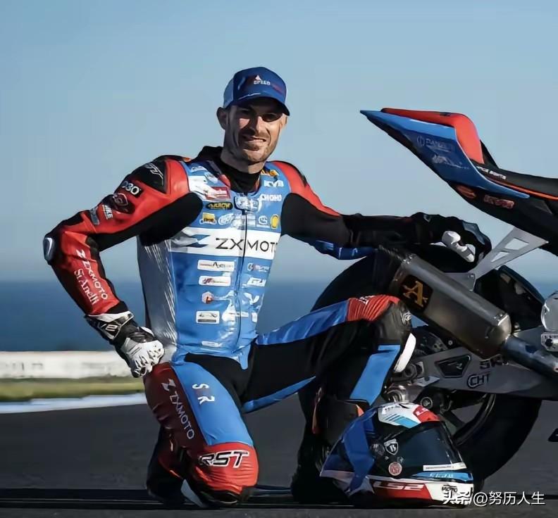 这位夺冠的法国车手，
怀疑过自己的车技，怀疑过自己的年龄，怀疑过自己的运气，就是