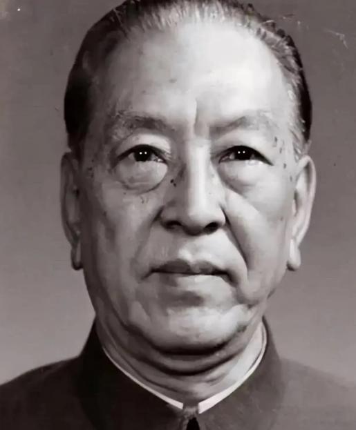 “扬言铲平中国？”1969年，欧洲著名穷国家阿尔巴尼亚向中国索要援助，甚至要求给