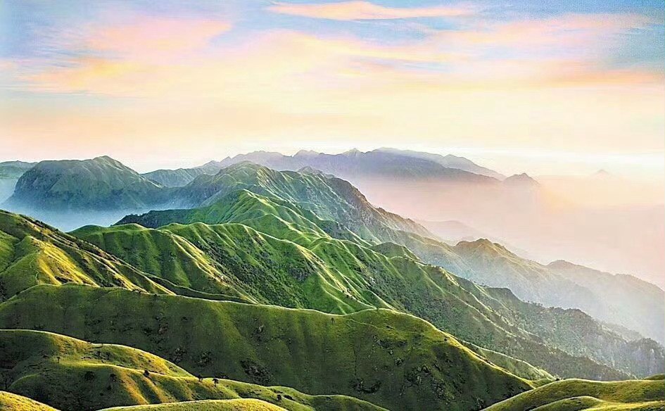 江西·萍乡·武功山｜江南的徒步圣地       囊括了全世界同一纬度上绝无仅有的