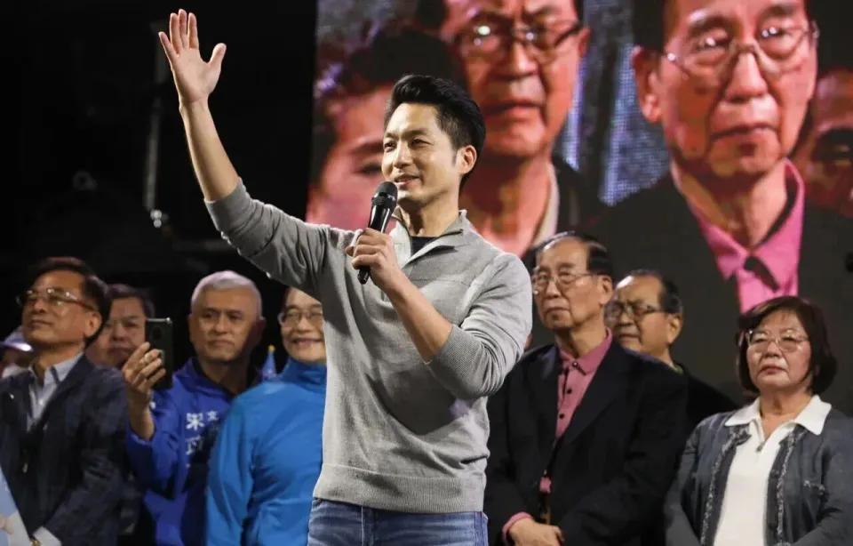 蒋万安四次回避给郑立文站台，蓝营分裂藏不住了。

台北选战临近投票，蓝营内部协调