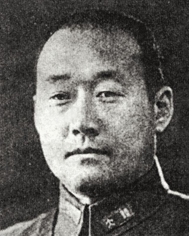 解放战争中，鲁英麟败光了傅作义的起家部队后，颤抖的向傅报告。傅却冷冷的说：你打了