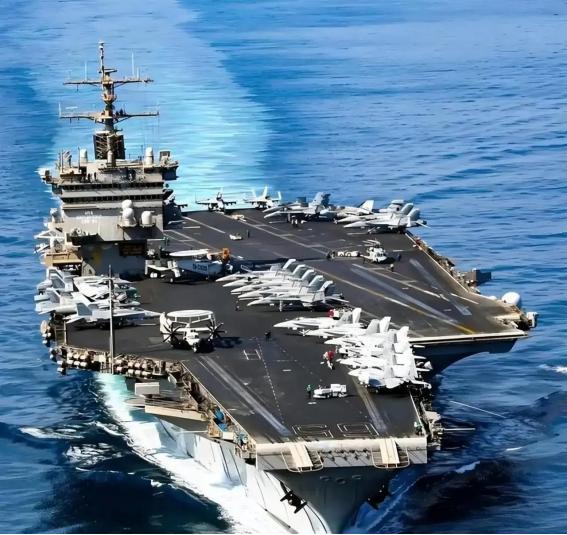 为何美国债务高达37万亿美元，还能养得起11艘航母？其实我们都被骗了，美国债务3