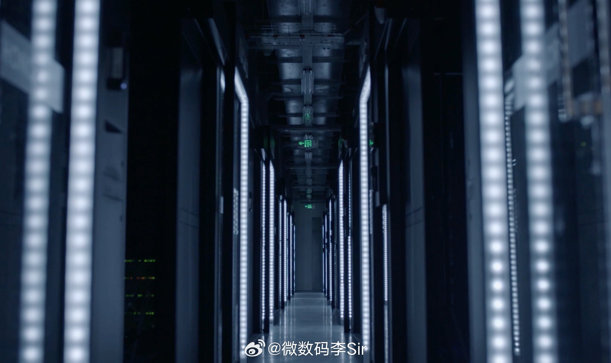 中国制造十万里挑一央视点赞的“中国制造”有多强？荣耀Magic V5 8.8mm